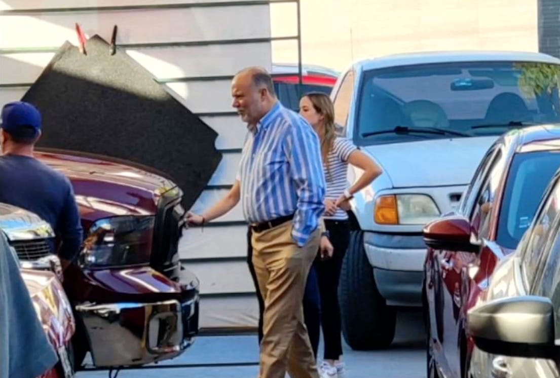 Acudió a agencia automotriz de Chihuahua