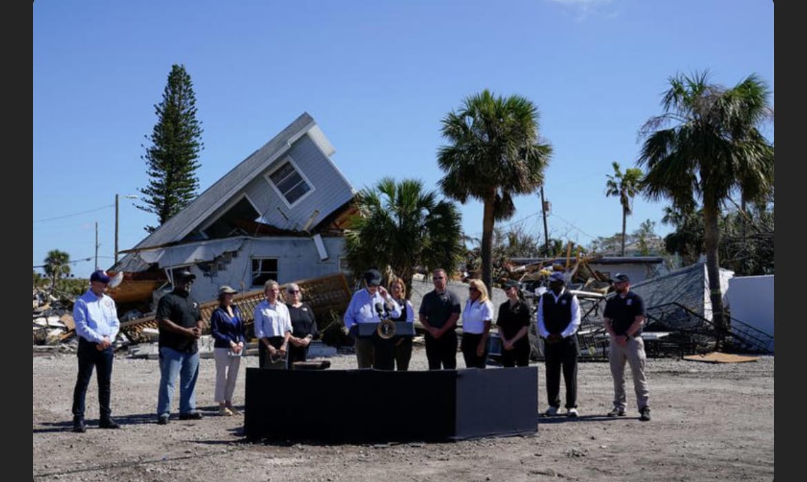 Biden recorre calles de Florida, mientras se acumulan escombros tras paso de Milton