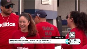 Maestros bloquean caseta de Sacramento. Noticias en tiempo real