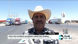 Otra vez lecheros bloquean carreteras federales. Noticias en tiempo real